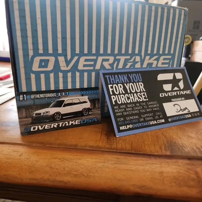 Overtake box and thank-you card