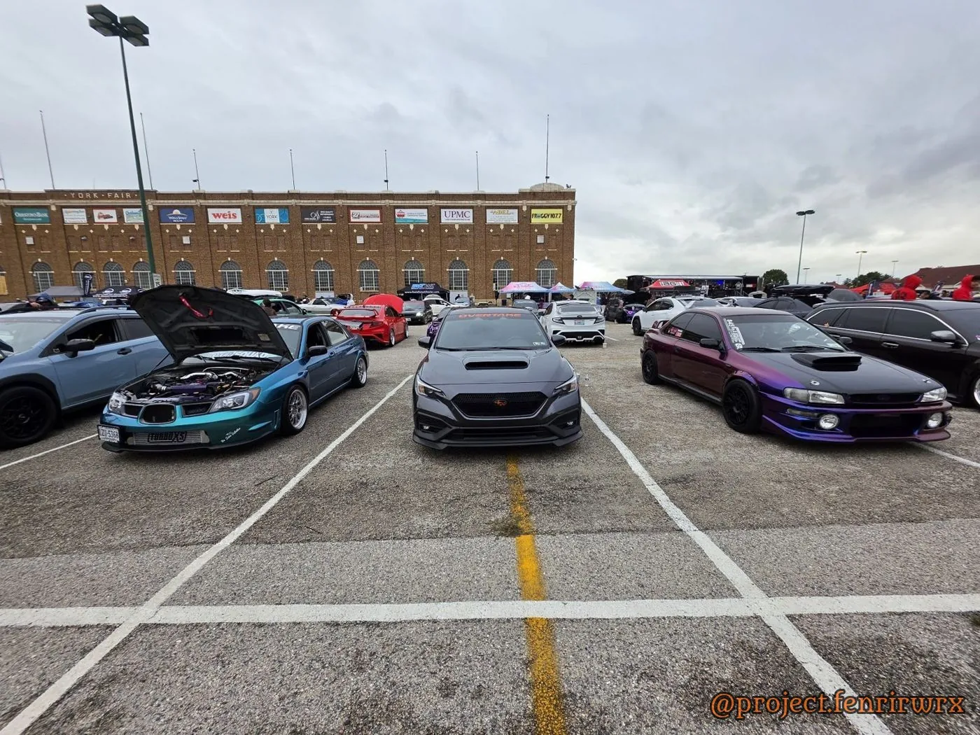 The Boxerfest show row with Fenrir in the middle