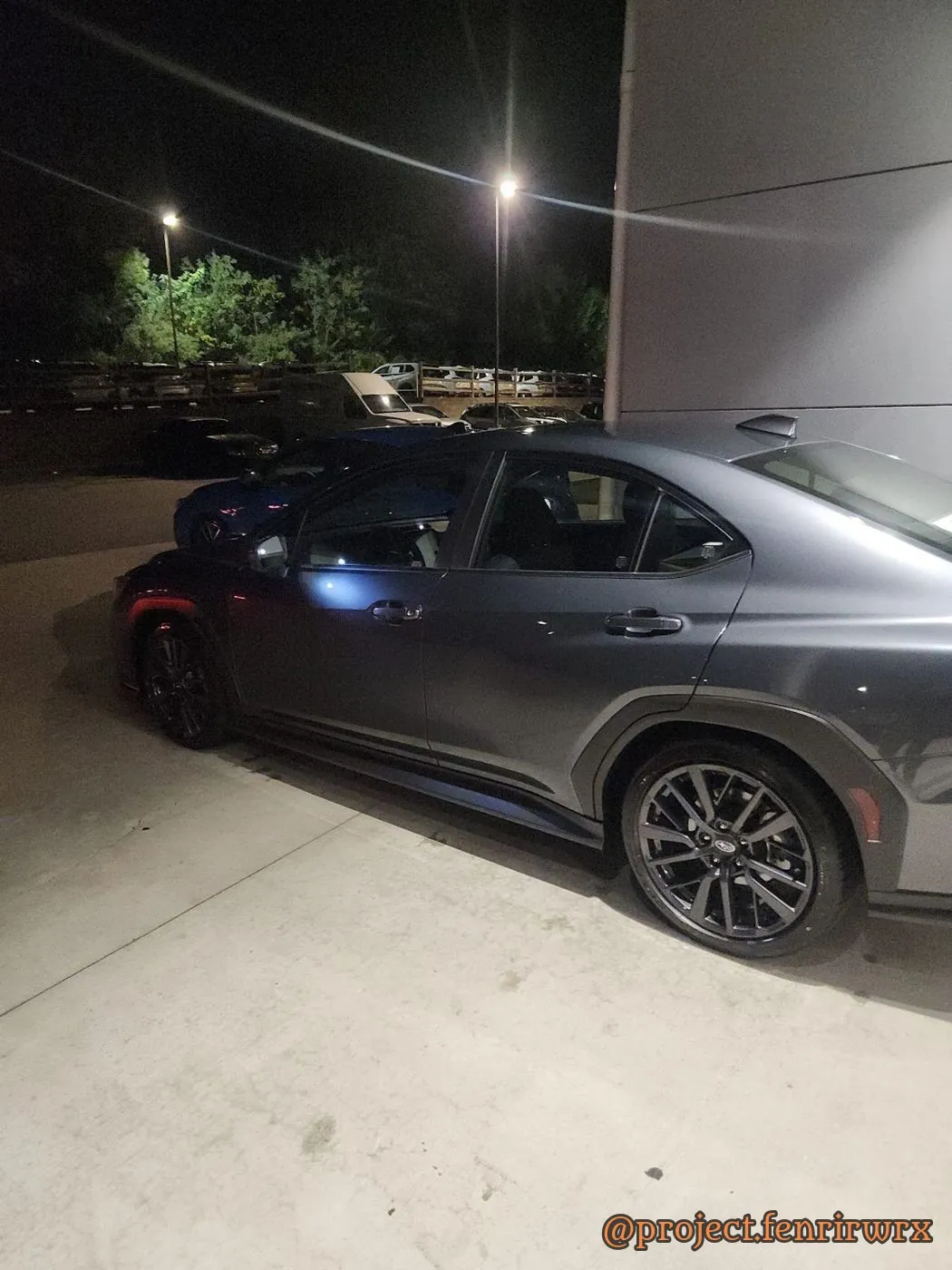 Delivery night, side view